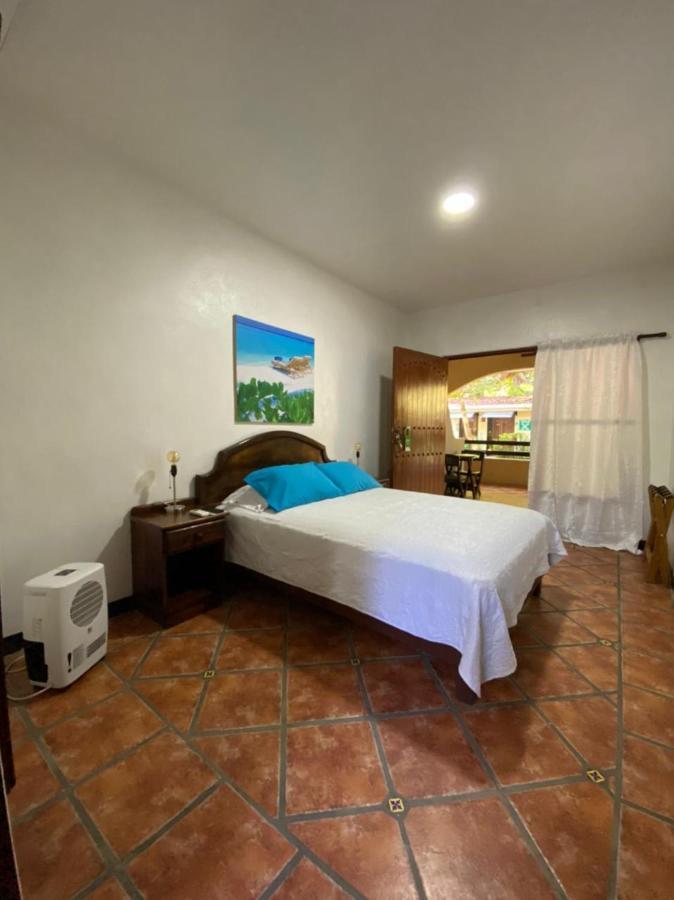 Hotel Playa Westfalia Puerto Limon Luaran gambar